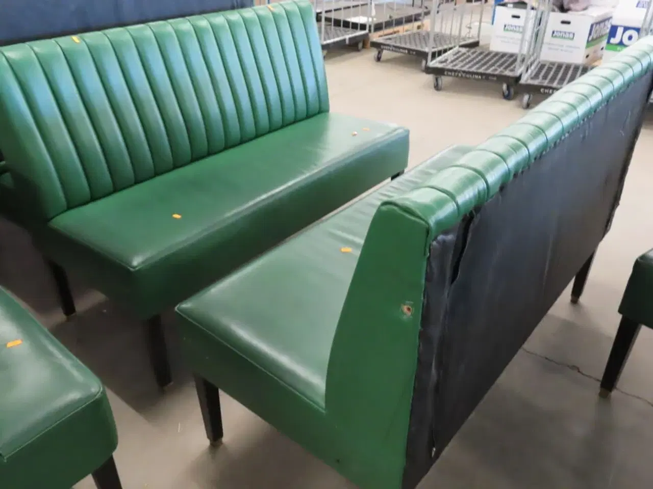 Billede 5 - 2 stk. Spisesofaer i grøn læder