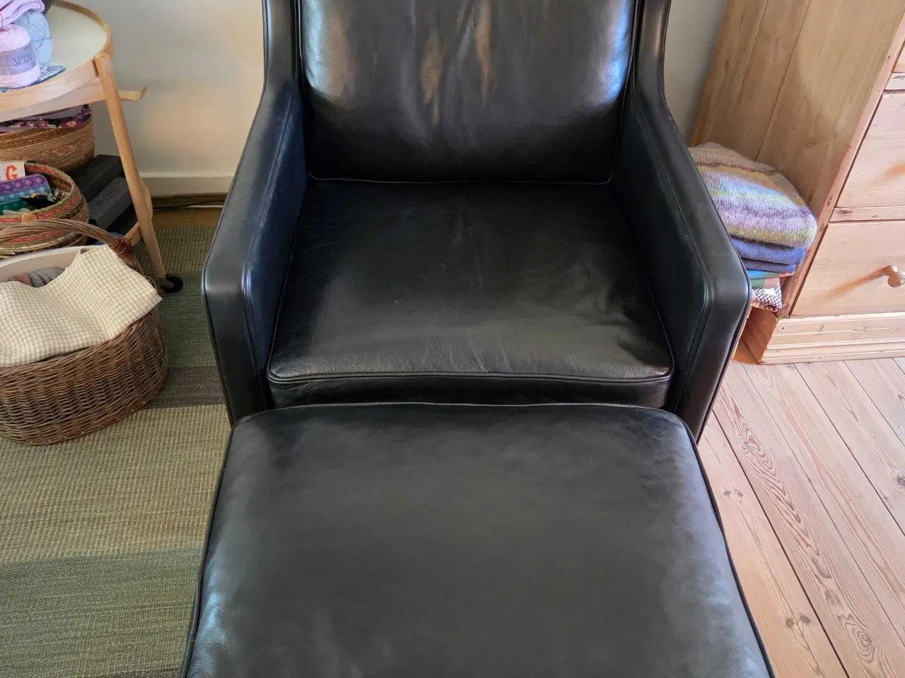 Billede 7 - Øreklapstol med skammel og sofa fra Grand Design 