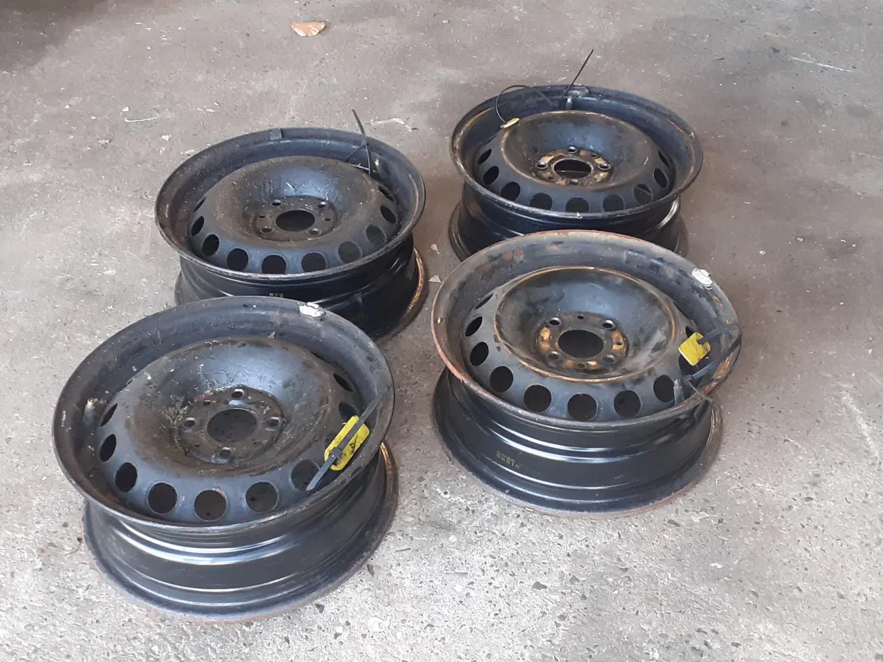 Billede 2 - 14" 4x98 Fiat stålfælge