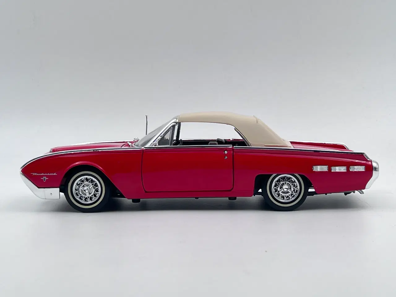 Billede 3 - 1962 Ford Thunderbird Sports Roadster 1:18 