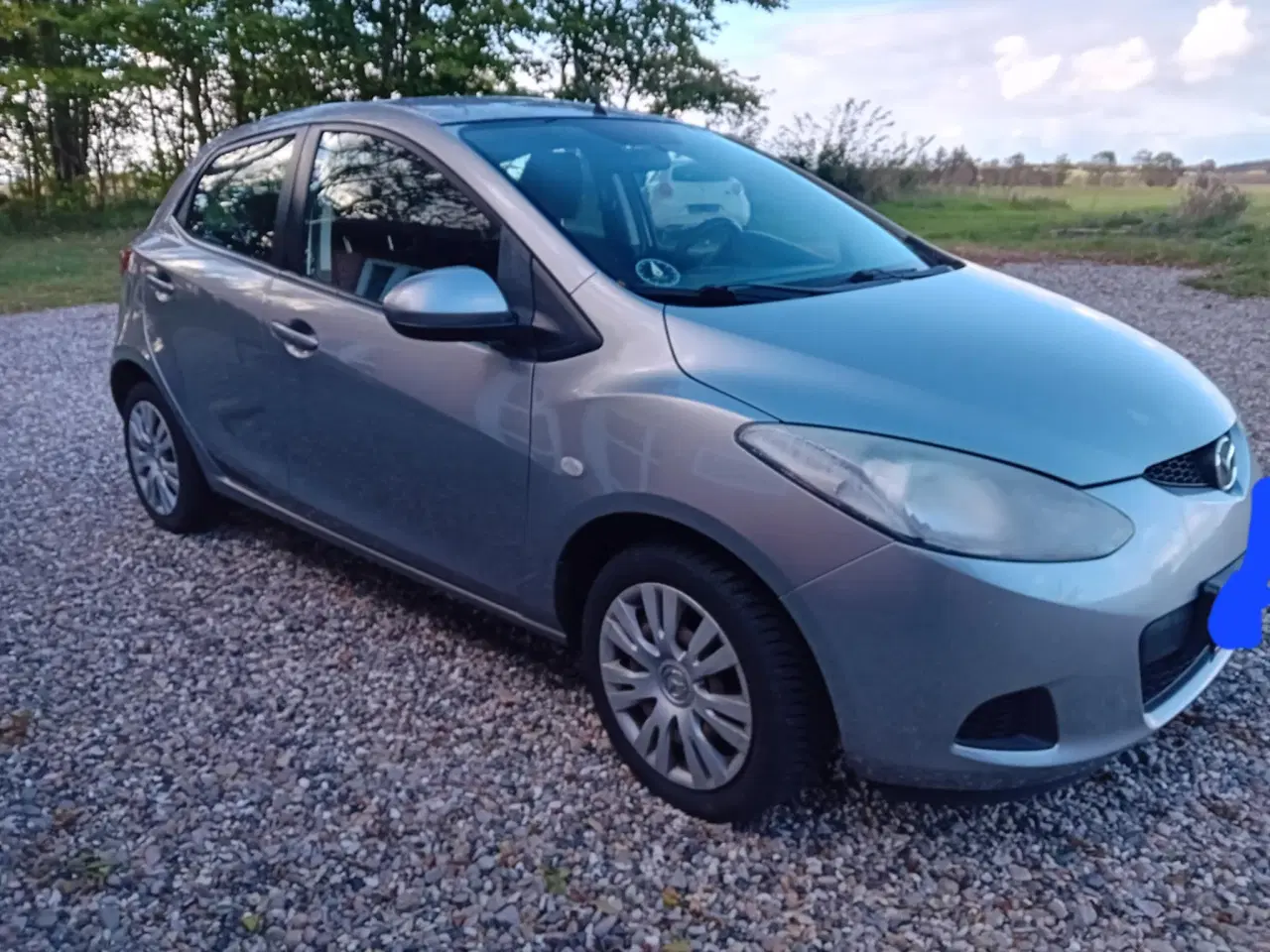 Billede 1 - Mazda billig pendler bil 