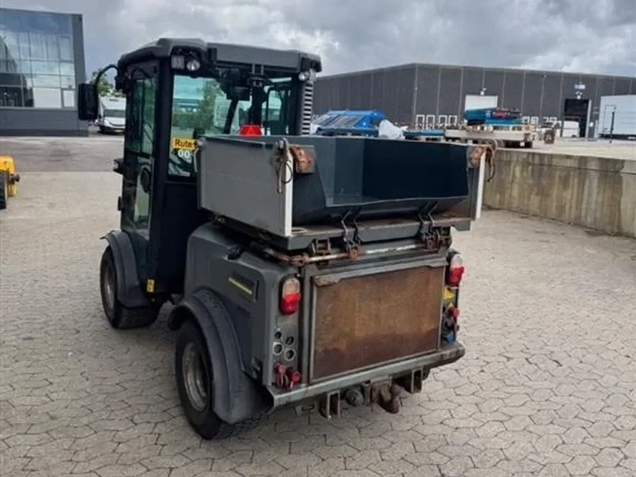 Billede 3 - - - - Redskabsbærer Karcher Mic 50