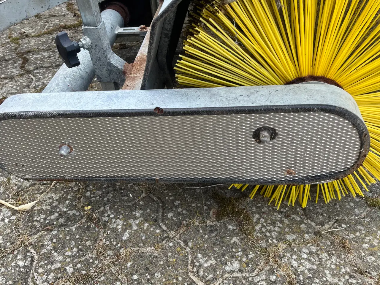 Billede 3 - Fejekost til husqvarna