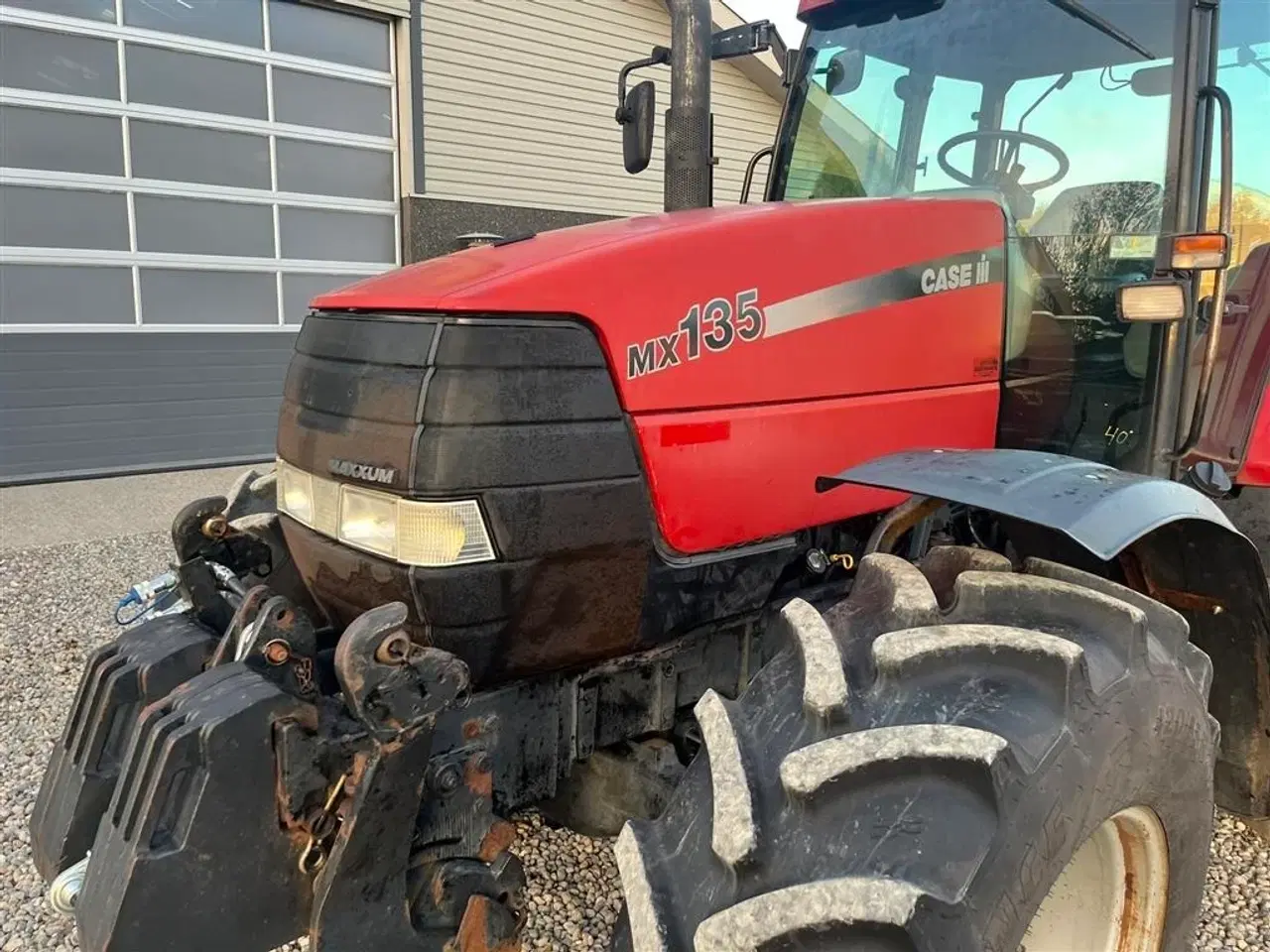 Billede 12 - Case IH MX135 Handy traktor med frontlift, orginal vægtklodser og nye bremser.