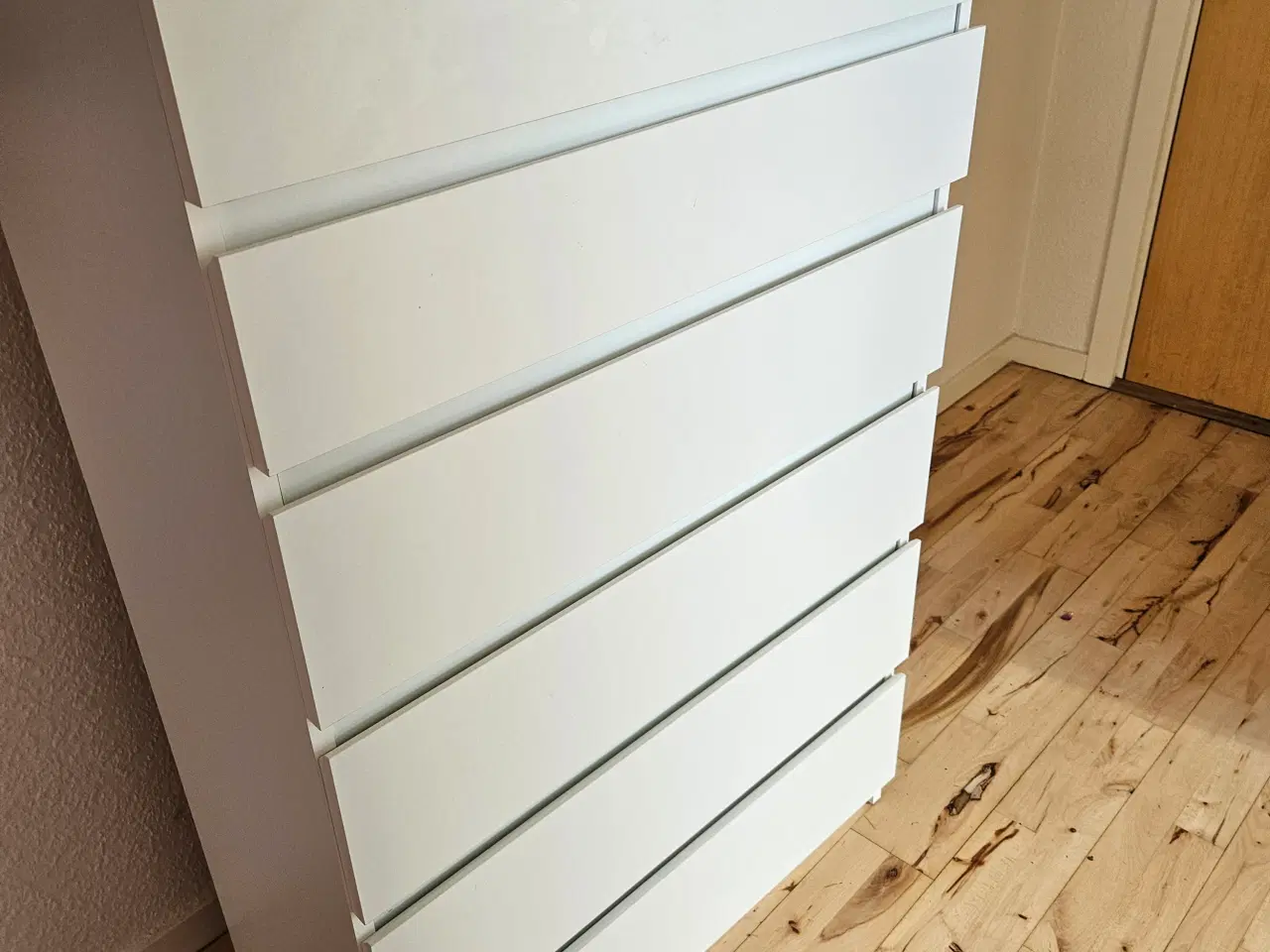 Billede 4 - Hvid kommode