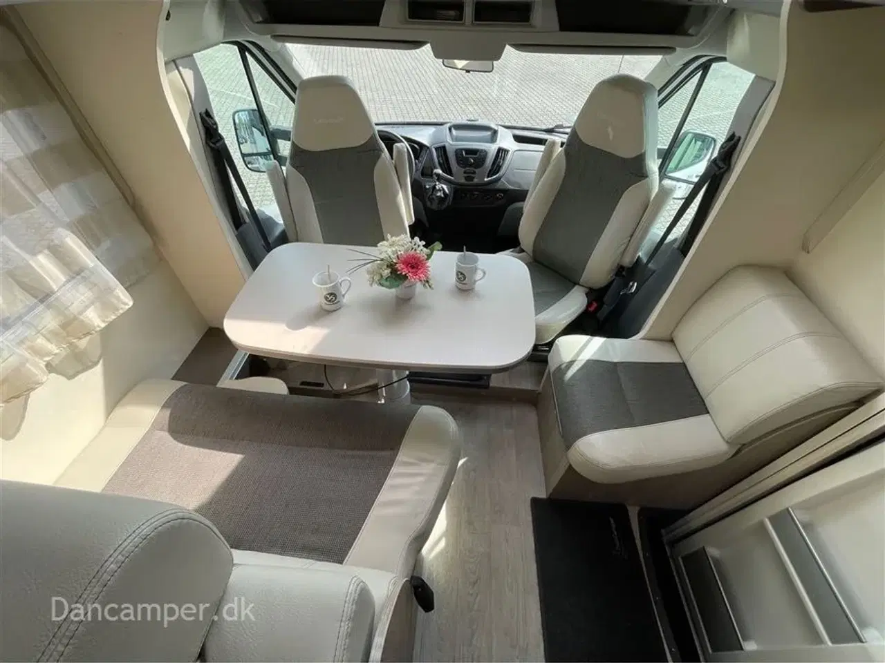 Billede 7 - 2016 - Chausson Flash 515   Anvisningsbil! Ultra kort og handy, 155 HK, 2,3 L motor, Truma monocontrol, Elcykelstativ