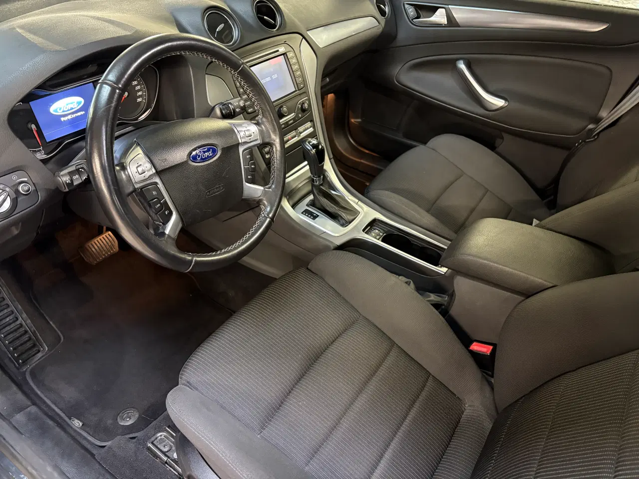 Billede 8 - Ford Mondeo 2,0i St. Car Aut 239 HK benzin Nysynet