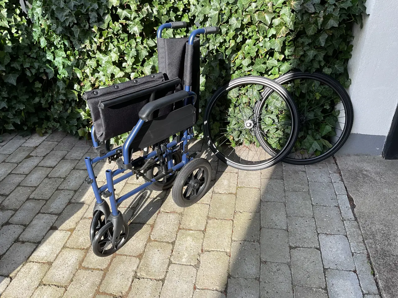 Billede 1 - Kørestol / transport stol. NY. 750,-kr