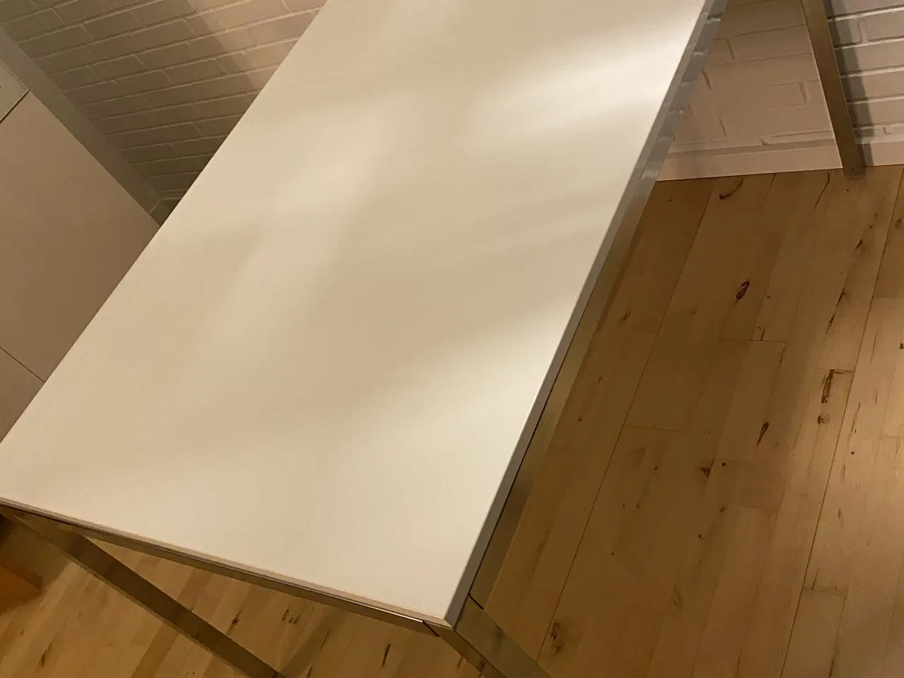 Billede 1 - Spisebord- SKAL VÆK HURTIGST MULIGT!!