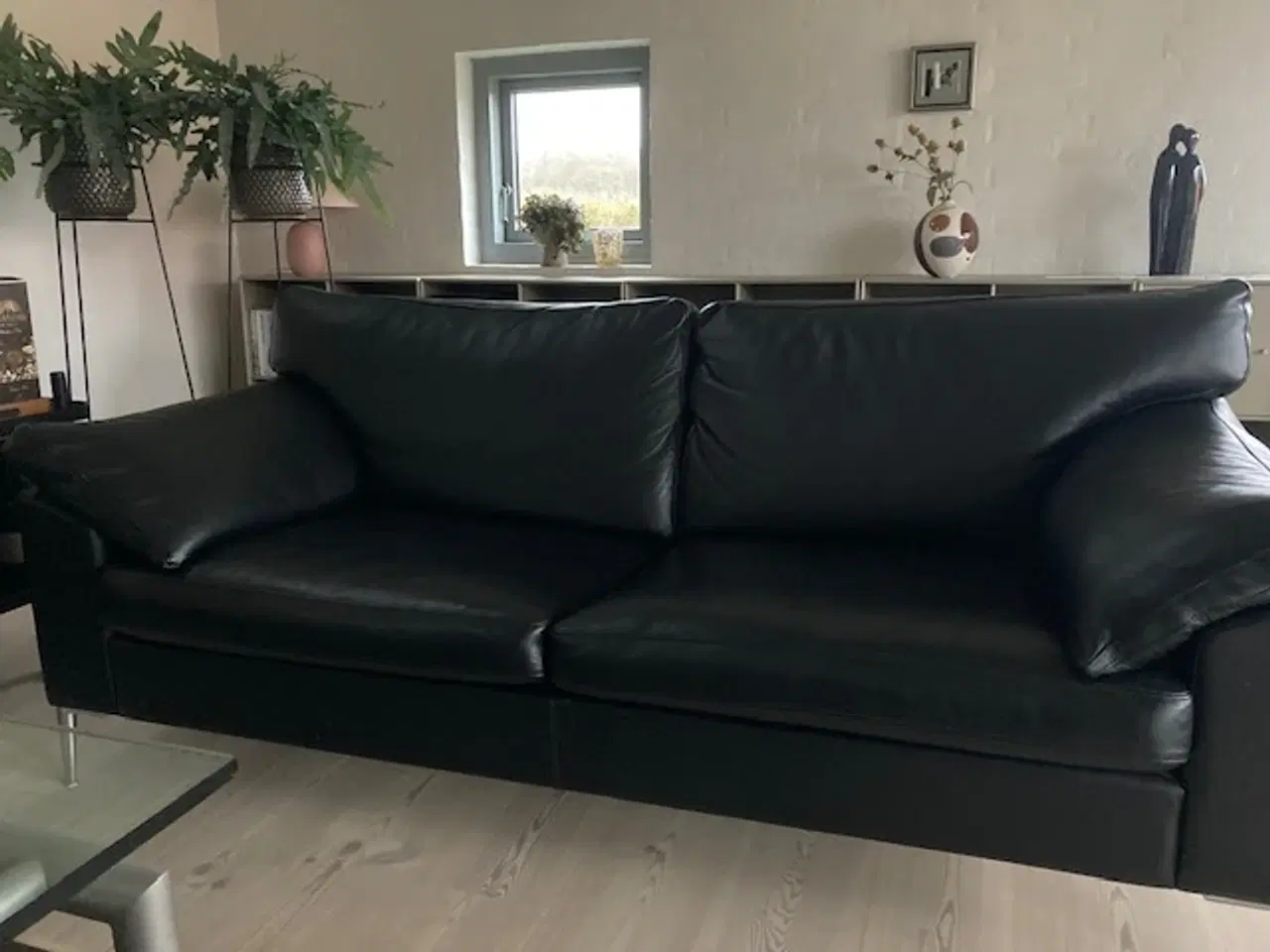 Billede 4 - Søren Lund sort lædersofa 2 1/2 pers.