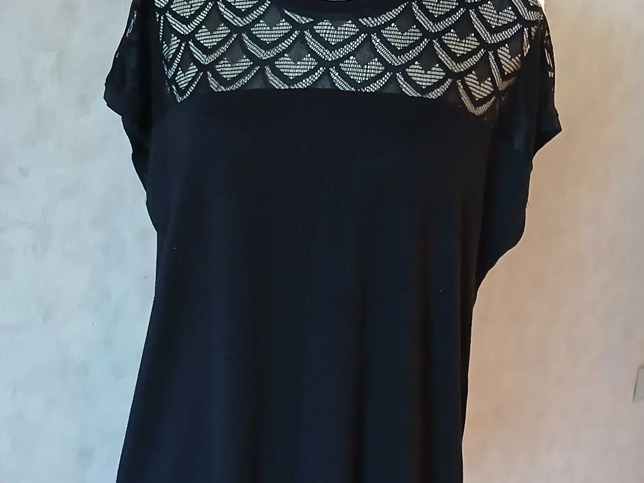 Billede 1 - Only Carmakoma T-shirt str M