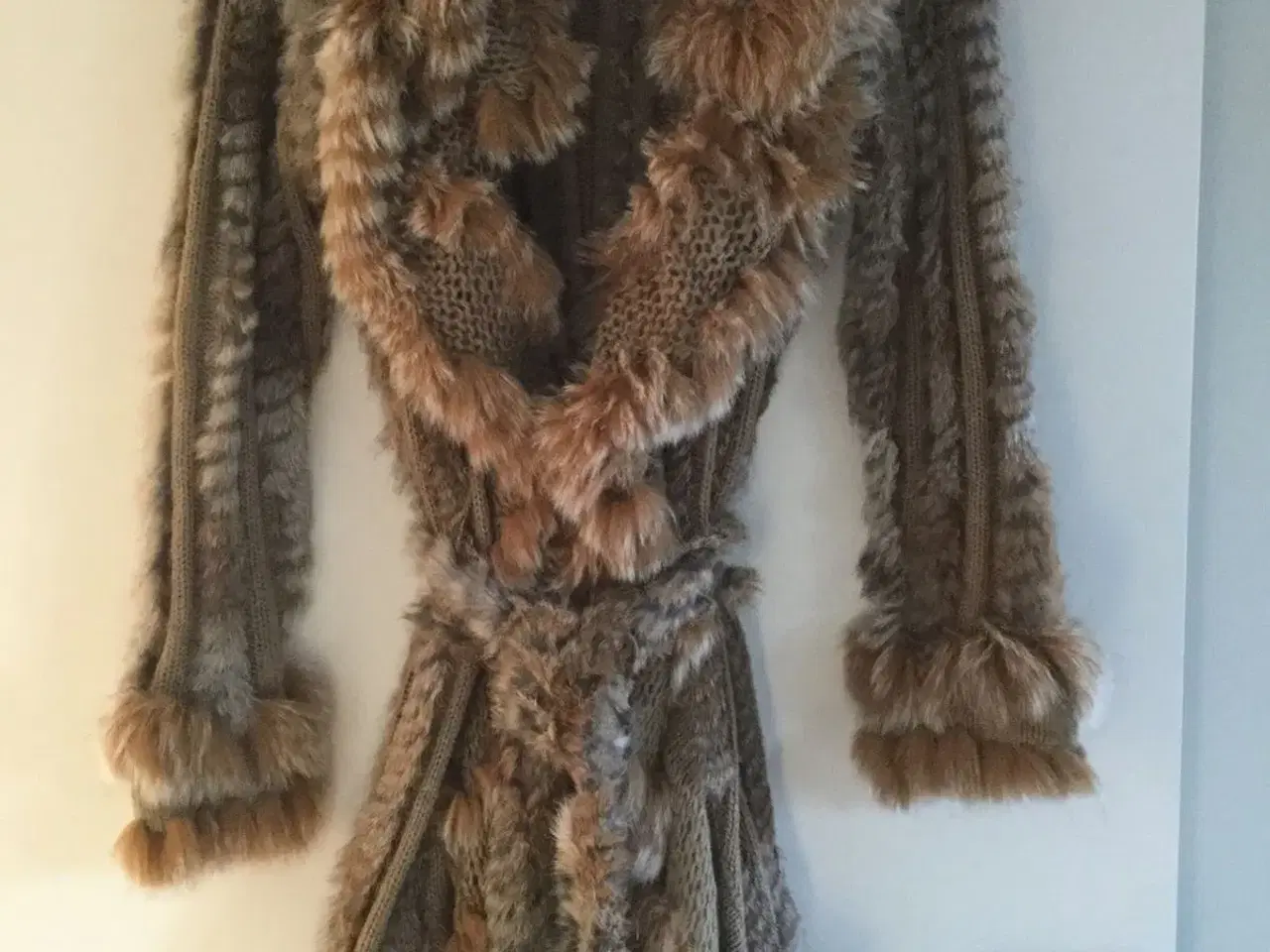 Billede 1 - Strik jakke med pels