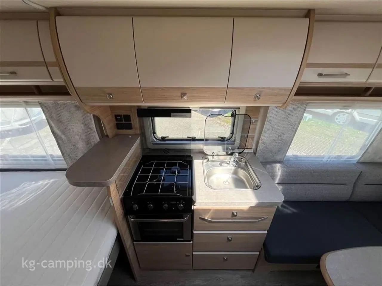 Billede 14 - 2021 - Fendt Bianco Activ 720 SKDW   utroligt velholdt vogn til den store børnefamilie. Få et godt tilbud på nyt telt til denne vogn.