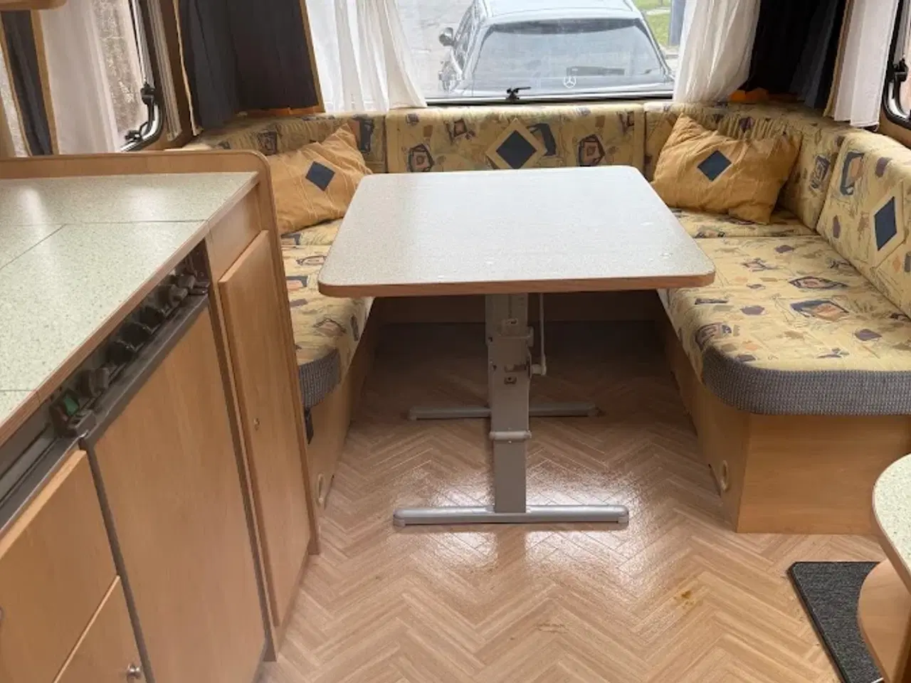 Billede 8 - Familievogn med køjer, fortelt og cykelholdere