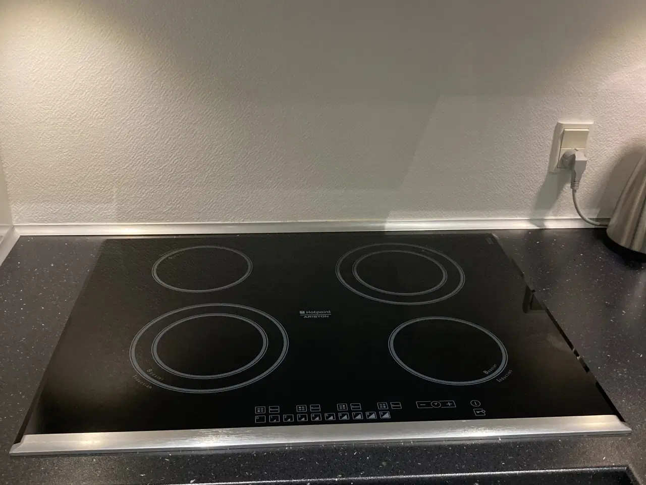 Billede 5 - Flot Designa køkken. 