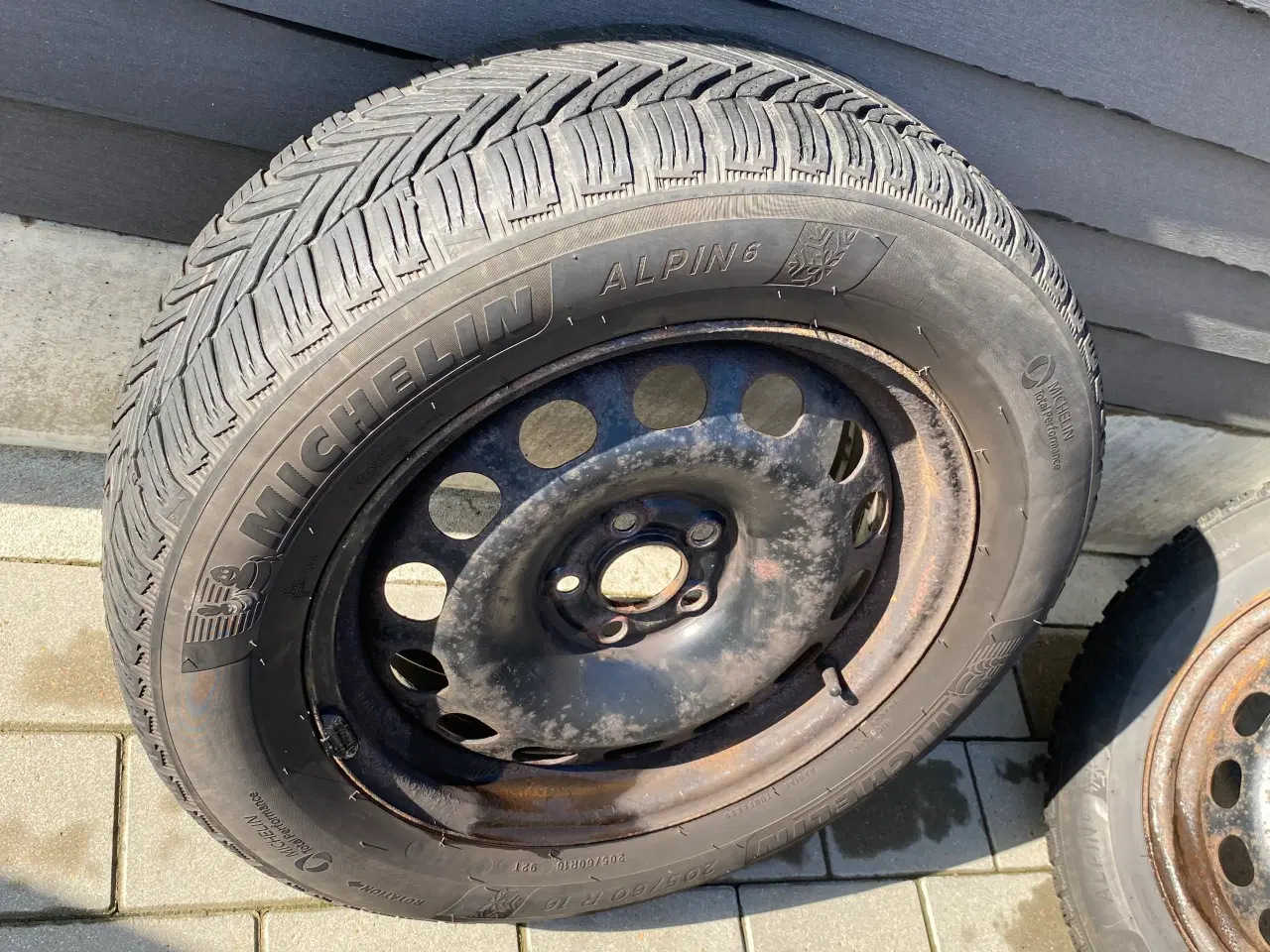 Billede 3 - Michelin Alpin 6  205/60/16 vinterdæk