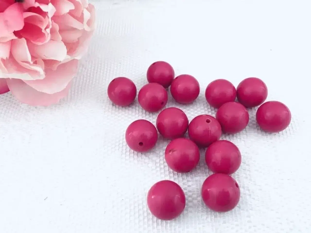 Billede 2 - Perler i pink, til hobby 