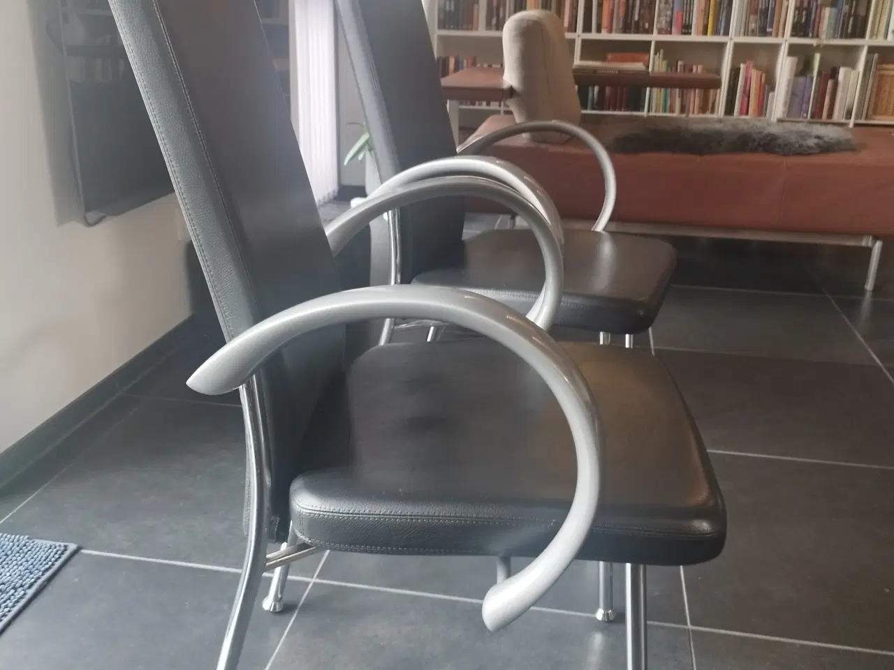Billede 2 - NAOS Glisette lænestole i alcantara og læder
