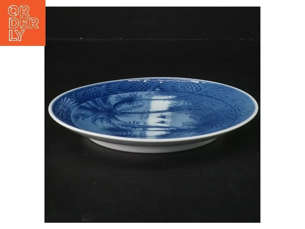 Billede 2 - Dekorativ porcelænstallerken fra Royal Copenhagen 1972 fra Royal Copenhagen (str. Ø 18,5 cm)