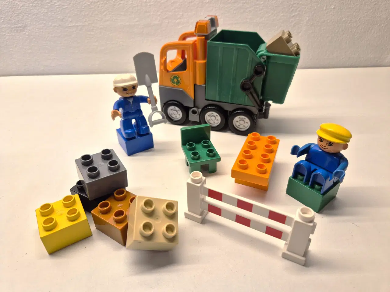 Billede 1 - Duplo Skraldebil