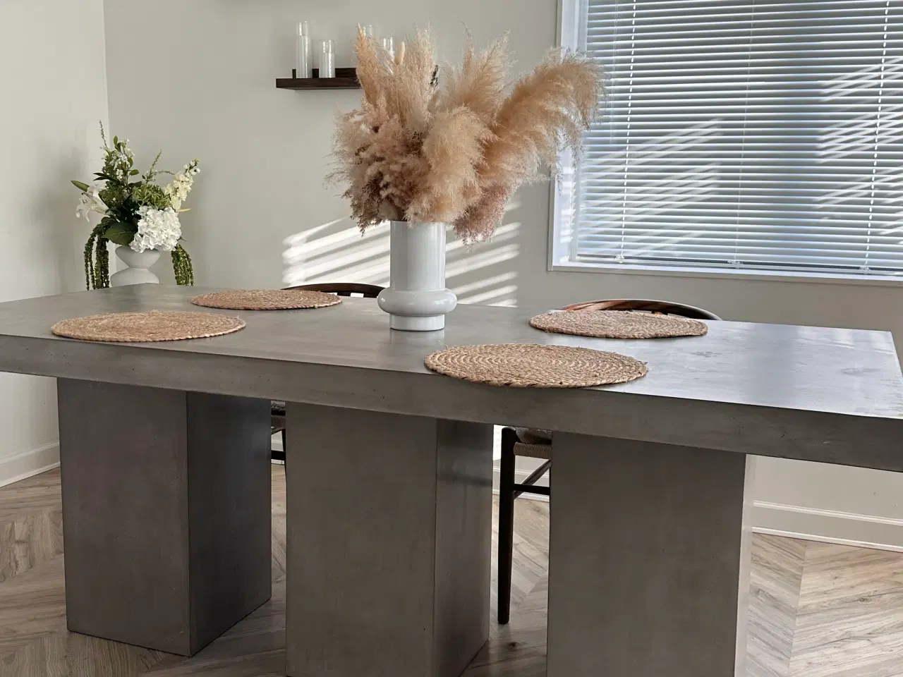 Billede 2 - Betonbord med 3 søjler 