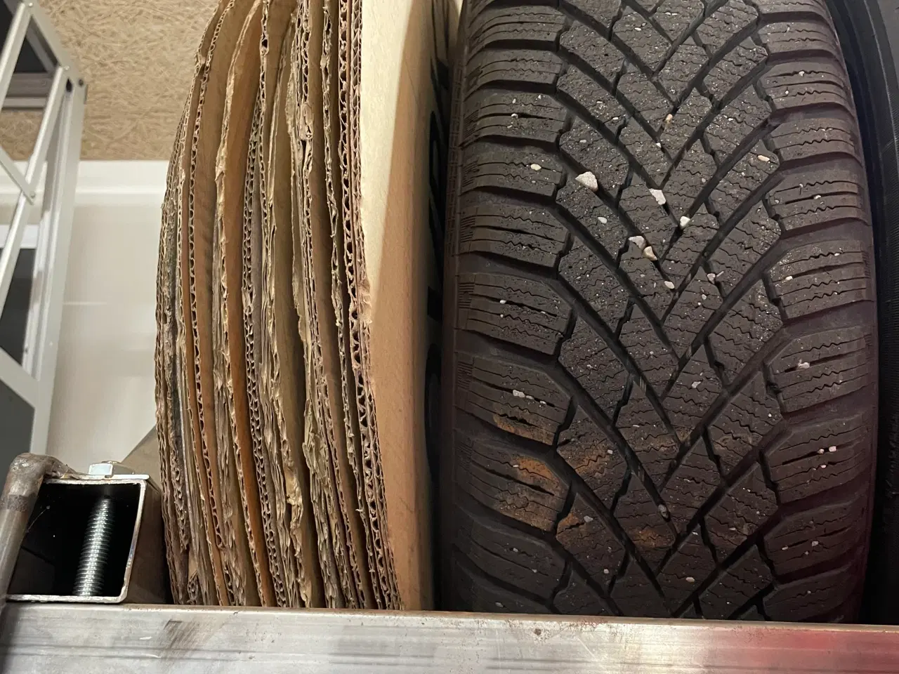 Billede 1 - 1 stk 185/60r15 Continental vinterdæk 