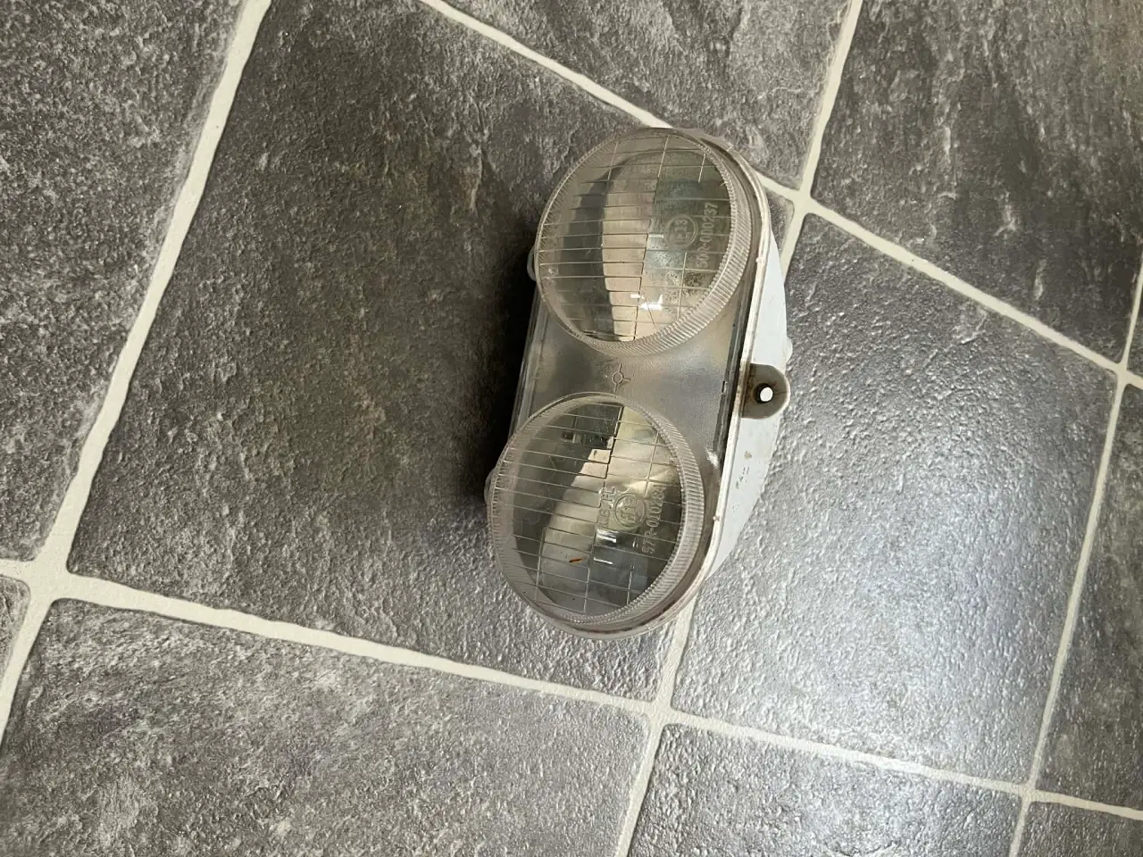 Billede 2 - Forlygtehus til HOT 50