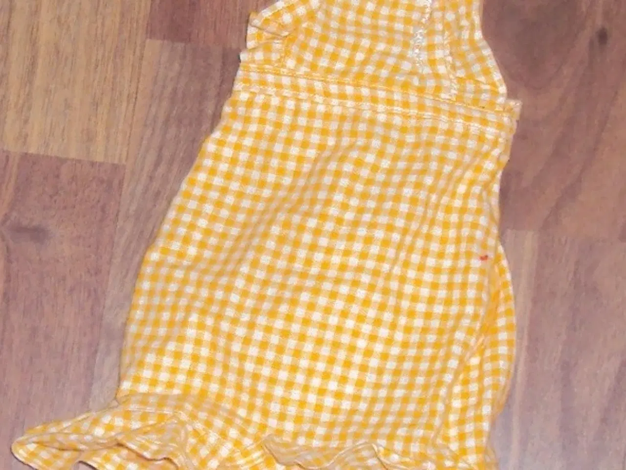 Billede 2 - tøj til famosa