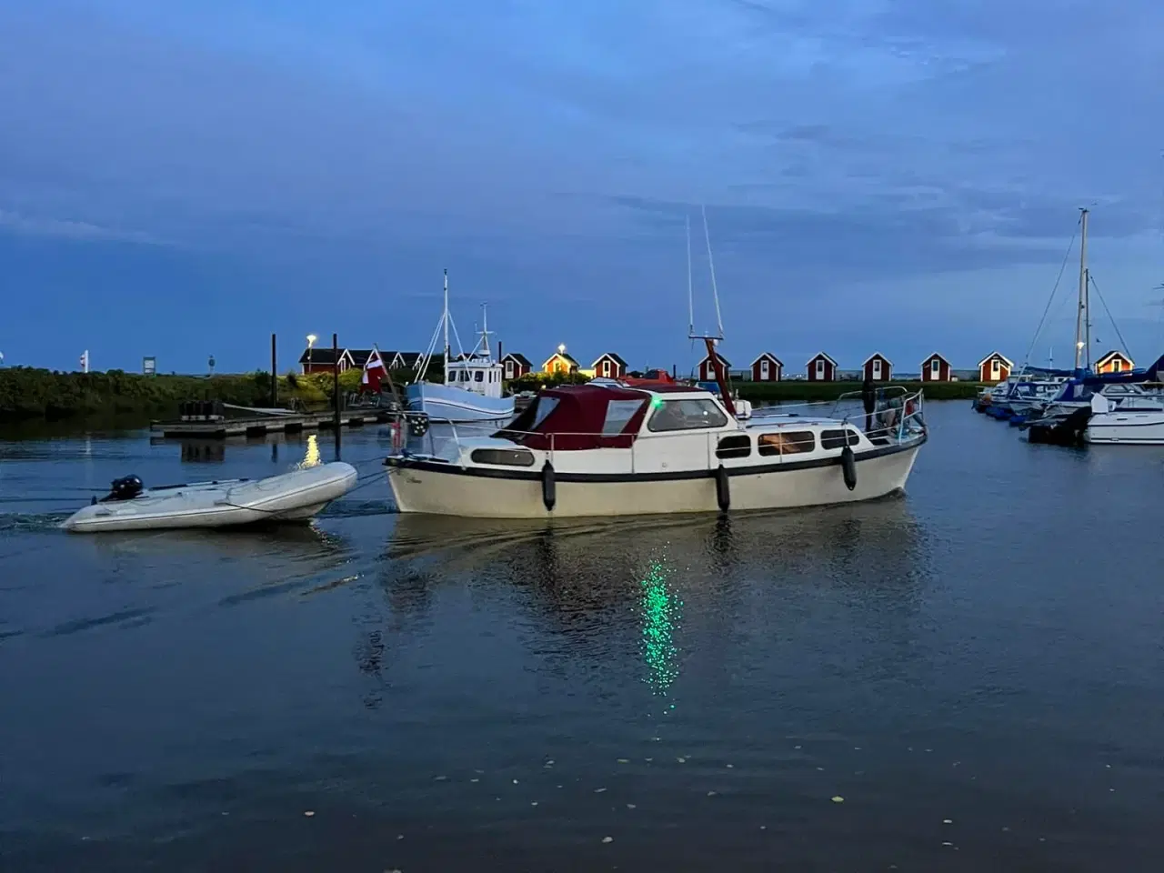 Billede 1 - Motorbåd med 6 sovepladser