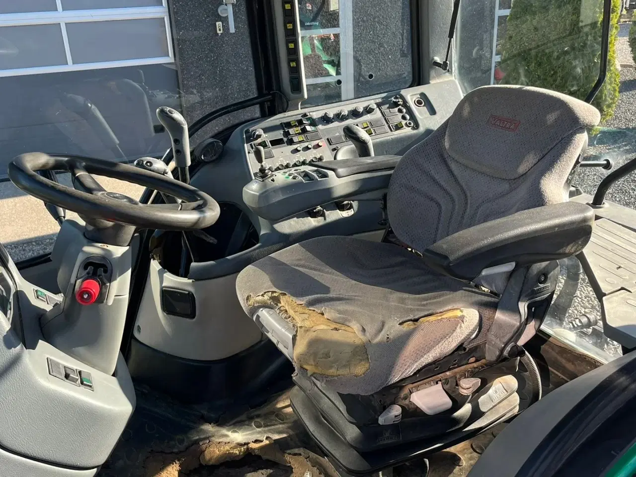 Billede 9 - Valtra T130 med 3.5ton frontlift