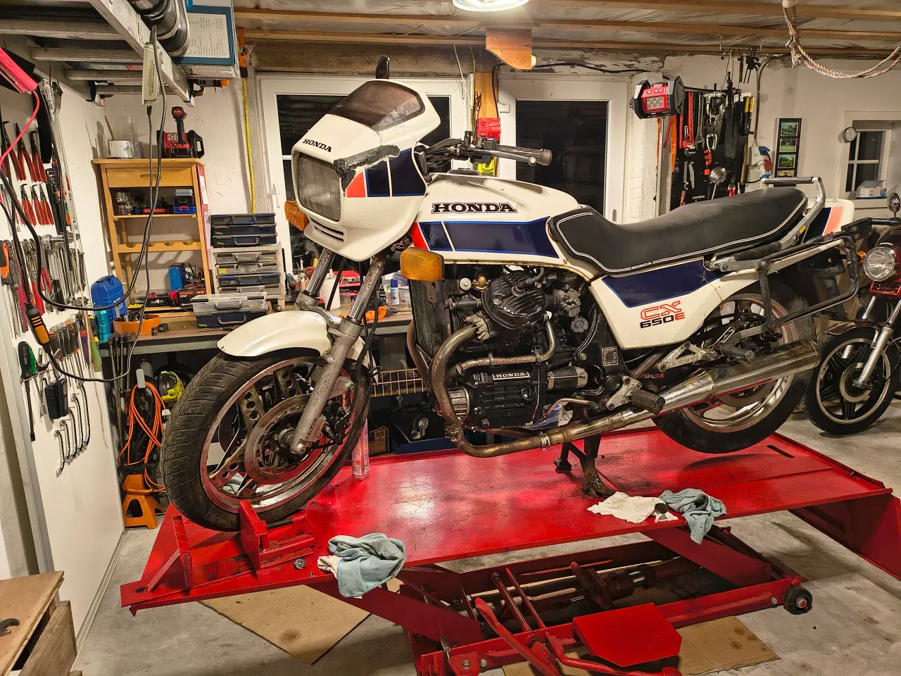 Billede 2 - Honda cx 650 med danske papirer men 500 motor