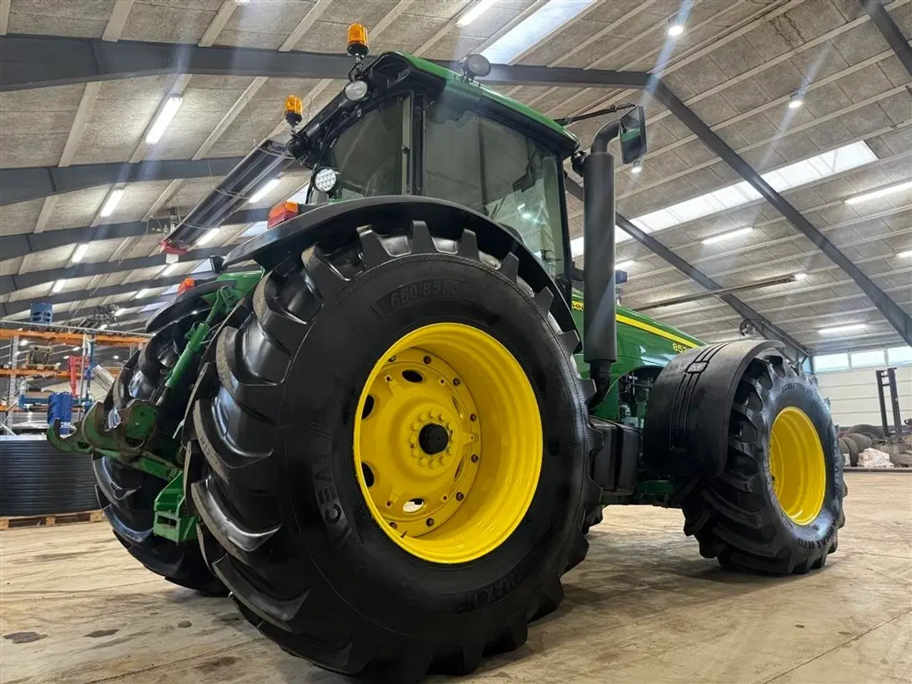Billede 6 - John Deere 8530 Autopower Monteret med luft, frontlift og står på nye dæk.