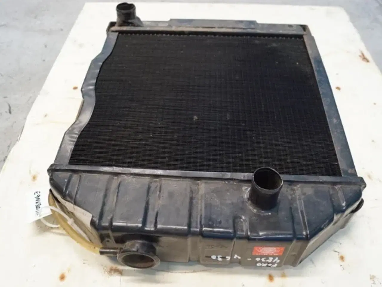 Billede 2 - Ford 4830 Køler E9NN8005AA