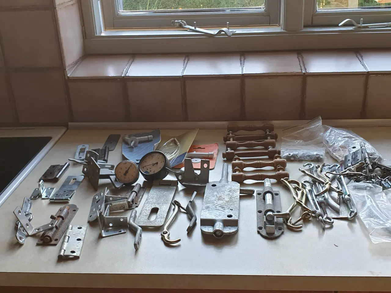 Billede 1 - Beslag m m ialt20kr
