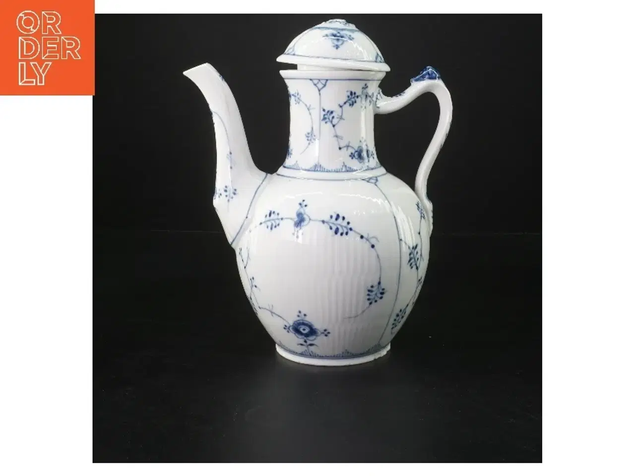 Billede 1 - Tekande i porcelæn med musselmalet dekoration fra Royal Copenhagen (str. 24x20 cm)