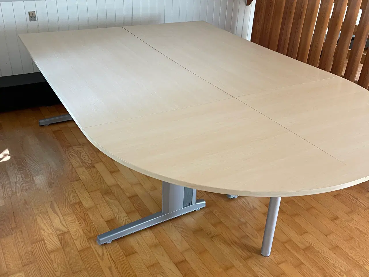 Billede 2 - Skrivebord, hæve-sænke bortgives, gratis
