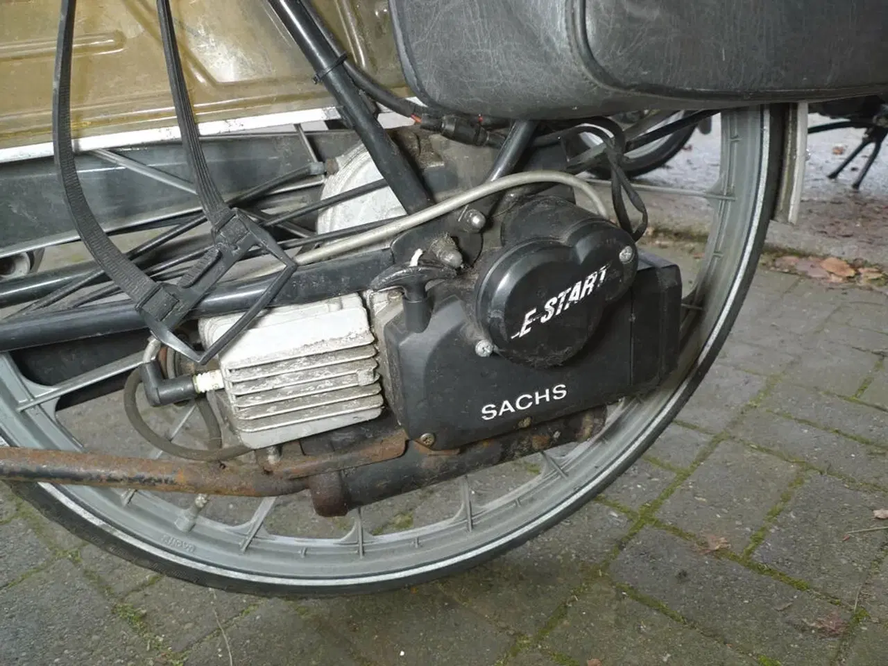 Billede 5 - Cykel m/benzin hjælpemotor, Sparta MOMSFRI