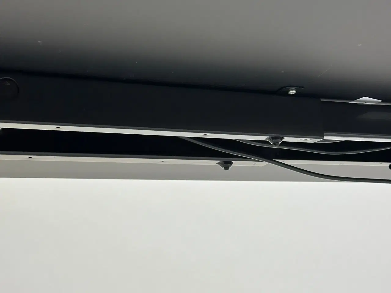 Billede 5 - Hæve/sænkebord 140x80 (Sort) - Linak