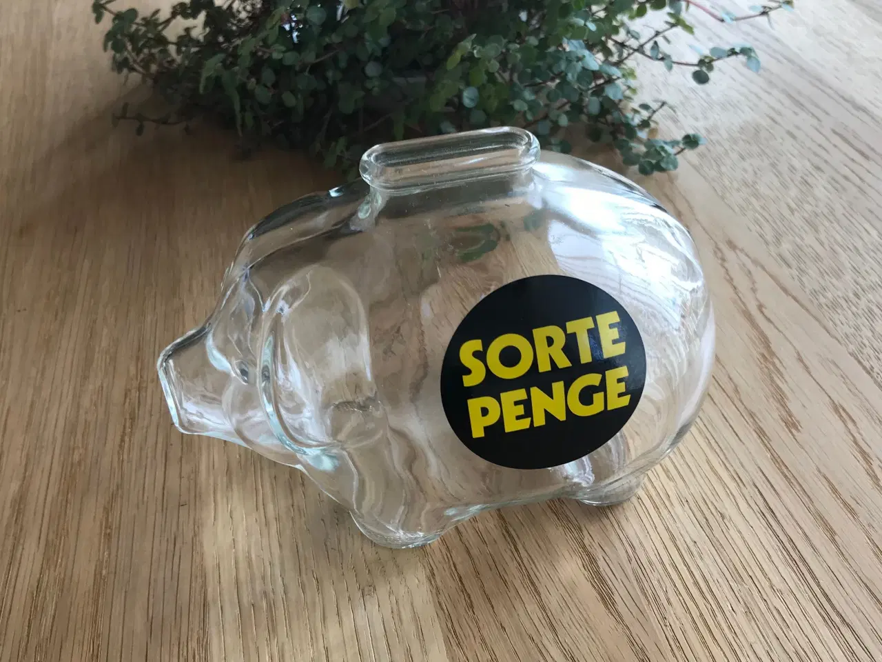 Billede 2 - Sparegris i klar glas og med teksten: "Sorte Penge