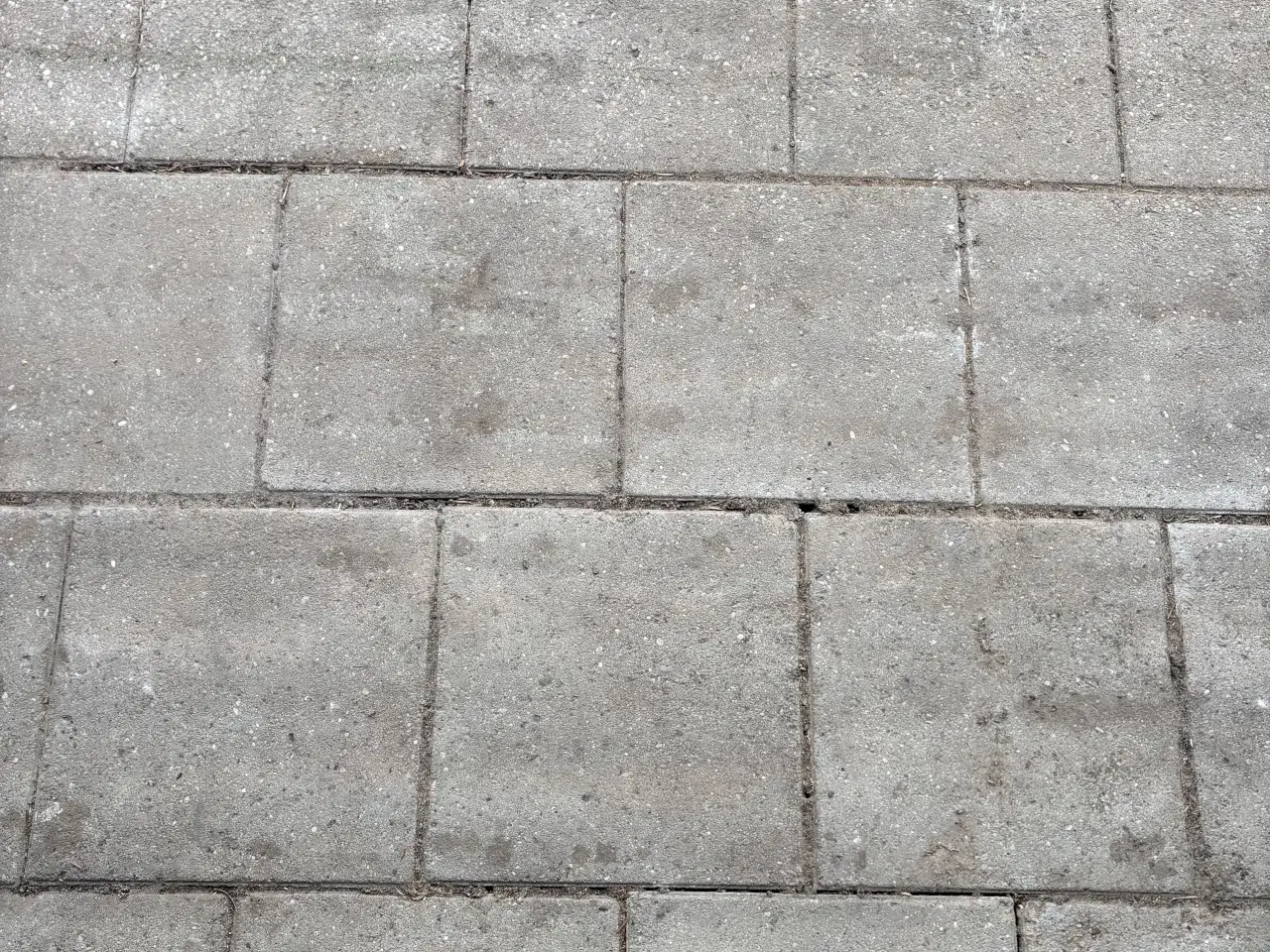 Billede 1 - GRATIS havefliser 40x40x5 cm