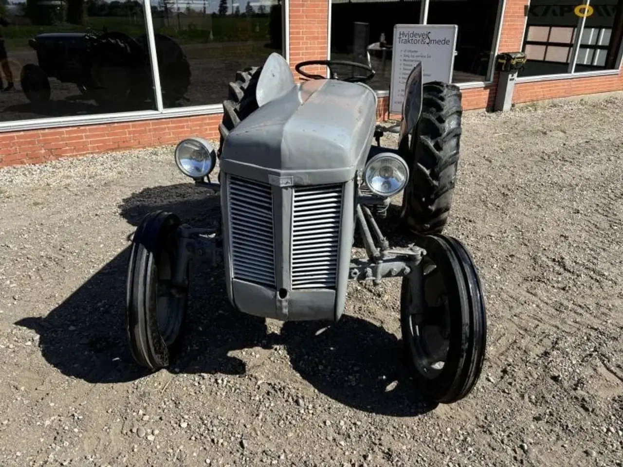 Billede 2 - Ferguson Grå Ferguson traktor