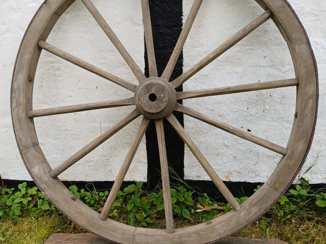Billede 1 - Flot gammel vognhjul