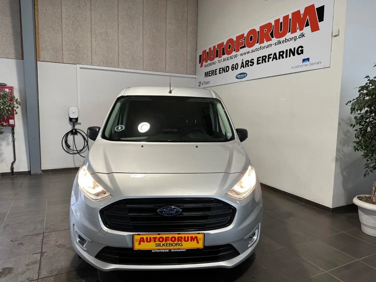 Billede 2 - Ford Transit Connect 1,5 TDCi 100 Trend kort