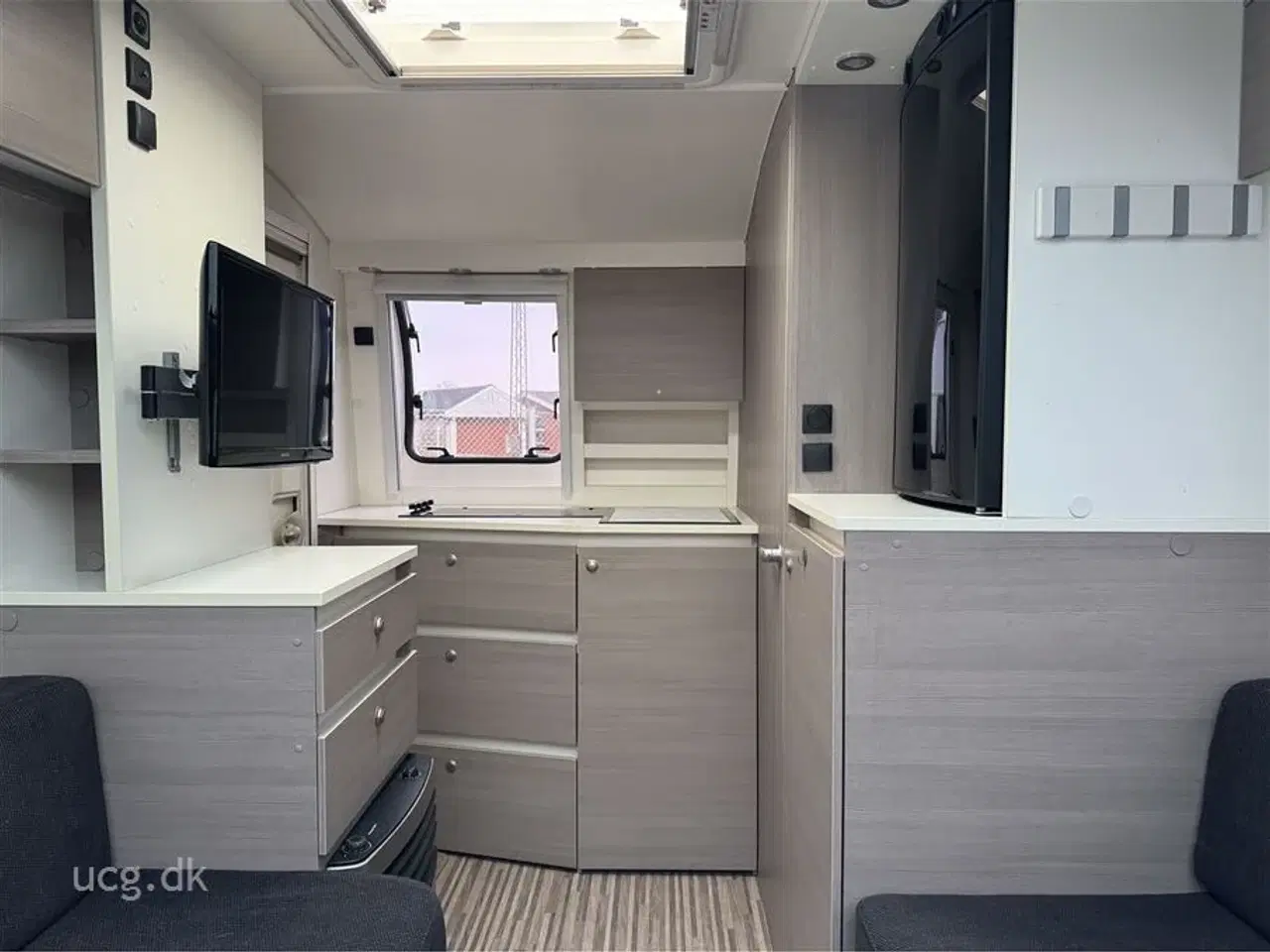 Billede 8 - 2014 - Adria Action 361 LH   Prisen er inkl. klargøring, gastest, fugttest, syn og nummerplade. SÆLGES FOR KUNDE