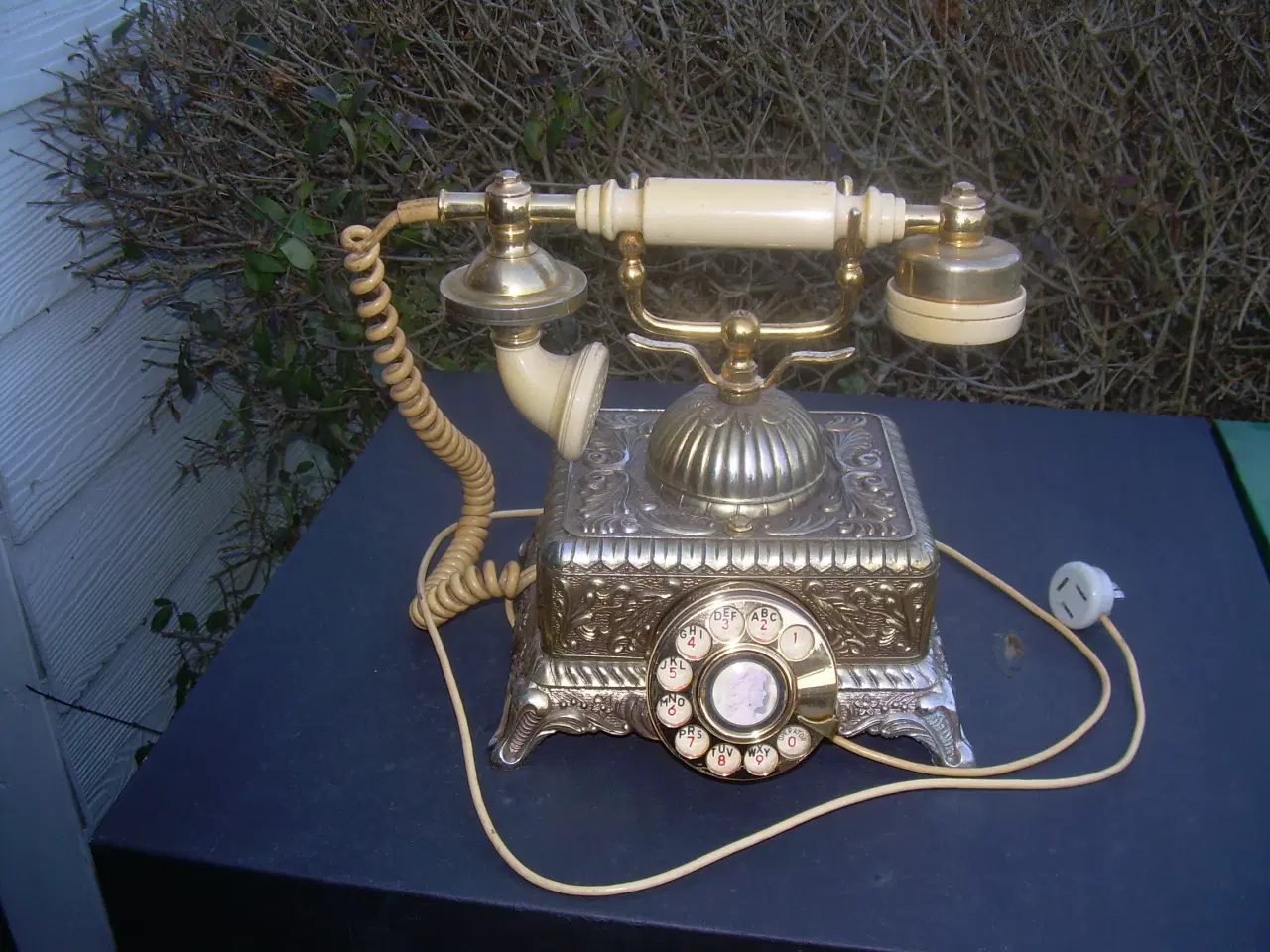 Billede 1 - Gammel telefon 