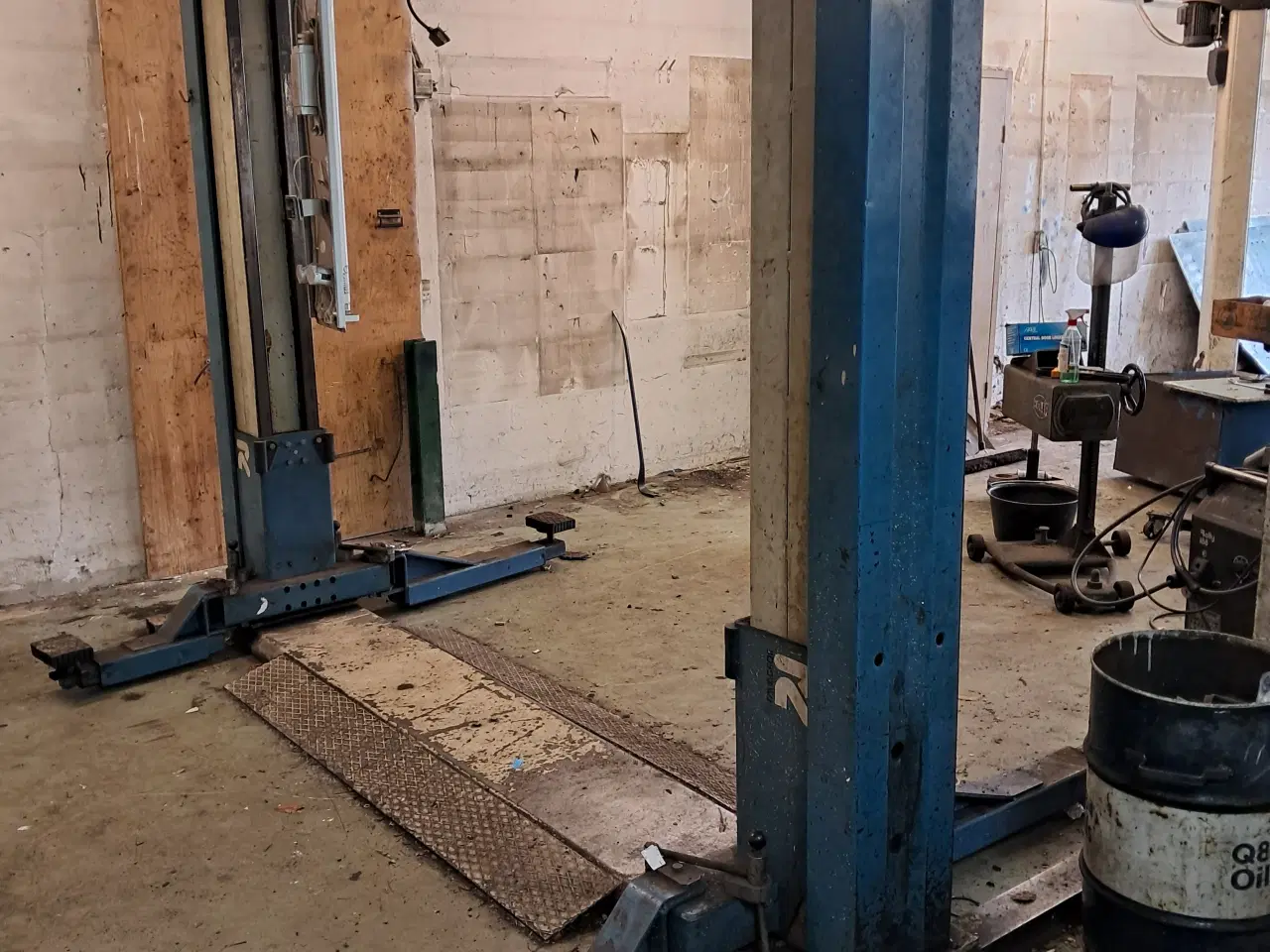 Billede 2 - 2 søjlet lift. 