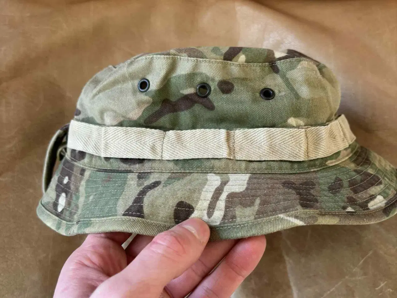 Billede 4 - Hue-felt fra Forsvaret – str. 57 (2022)