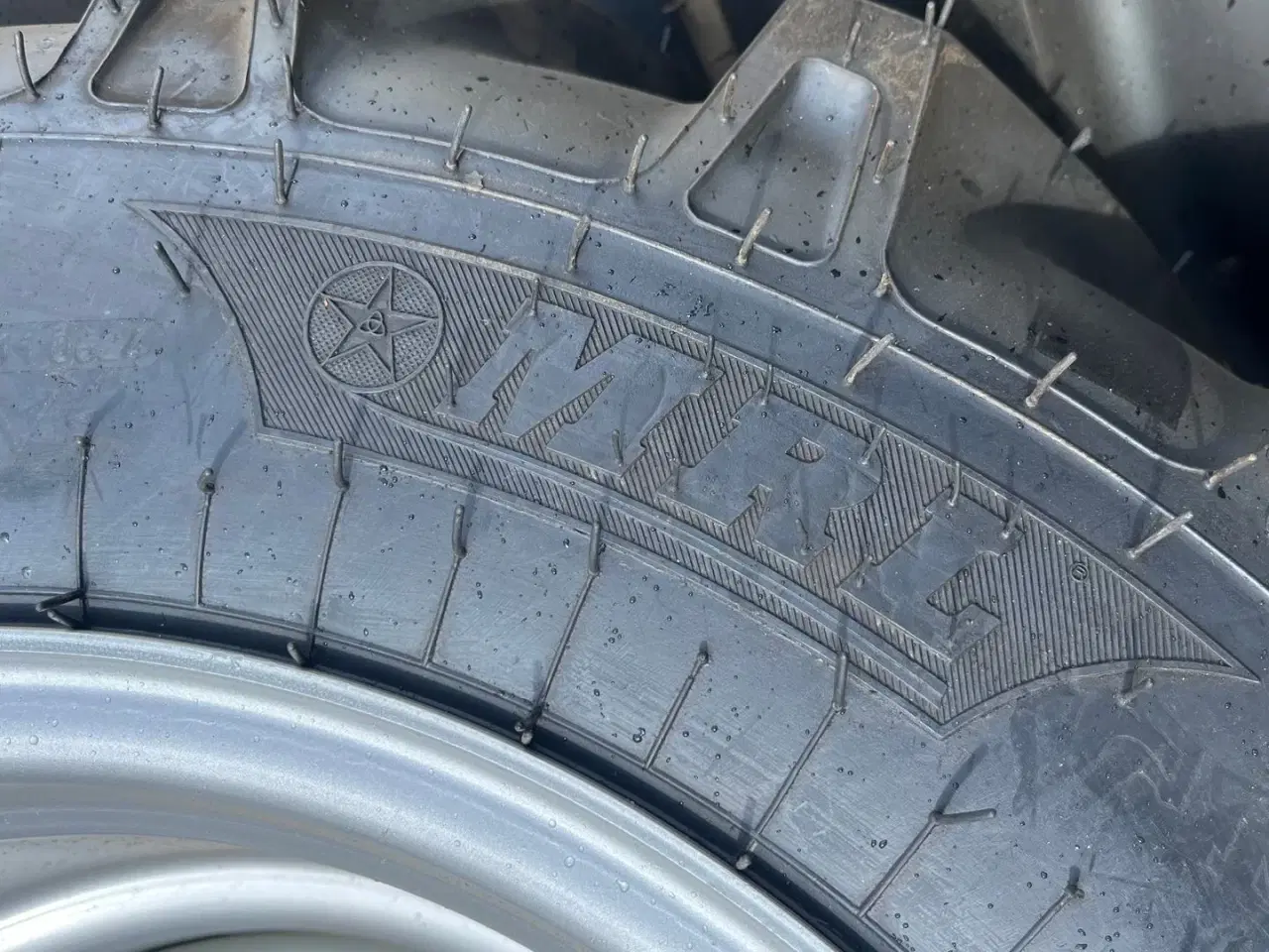 Billede 8 - MRL NYE brede hjul til minilæsser 19.0/45-17