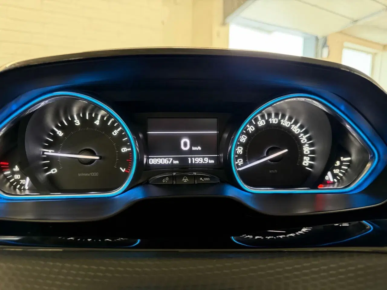 Billede 13 - Peugeot 2008 1,2 e-THP Allure Sky 110HK 5d