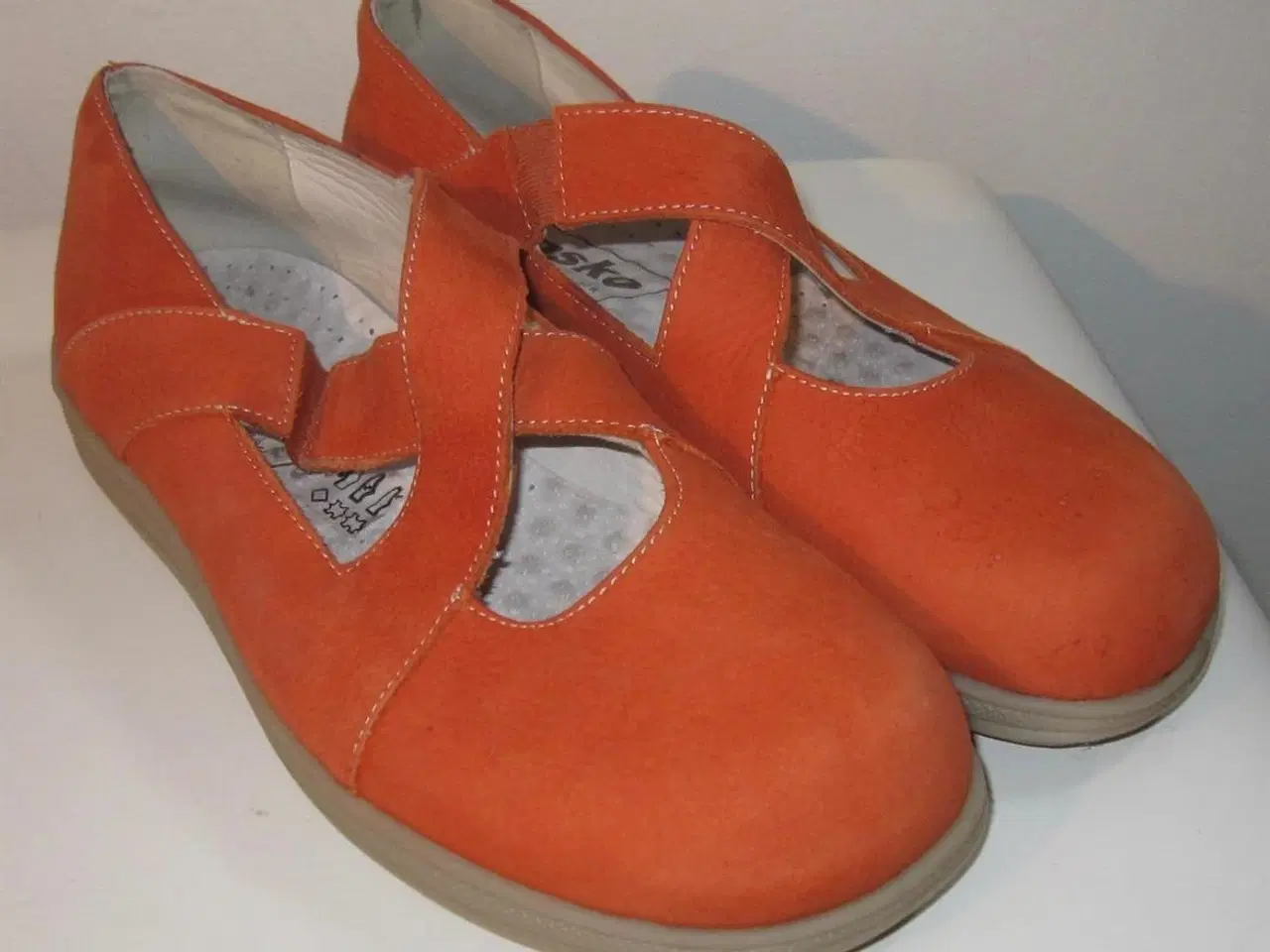 Billede 1 - Dansko, orange sko, str 40